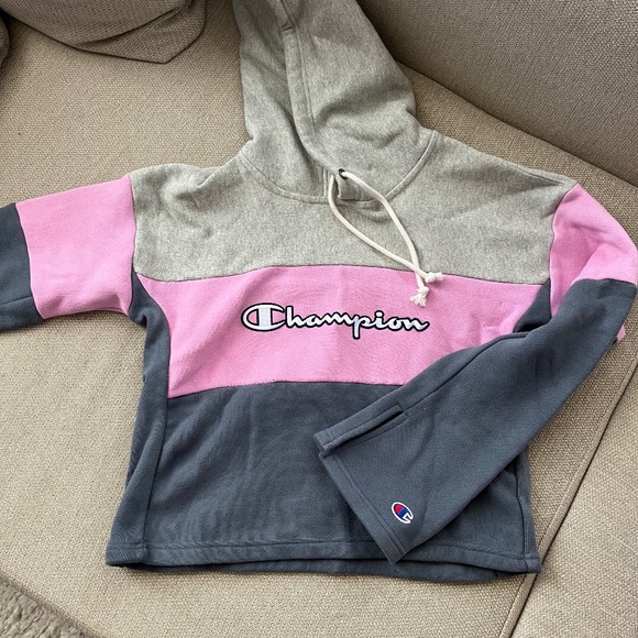 Champion cropped sweatshirt small limited edition - Picture 1 of 2